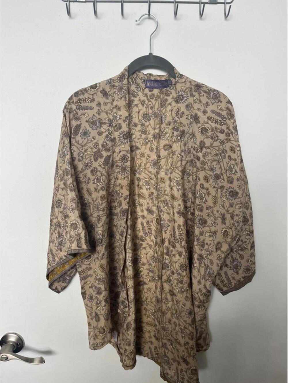 Indie Ella one size 100% silk kimono floral hippie boho fairy Whimsigoth